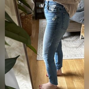 Abercrombie High Rise Medium Wash Raw Edge Ankle Straight Jean